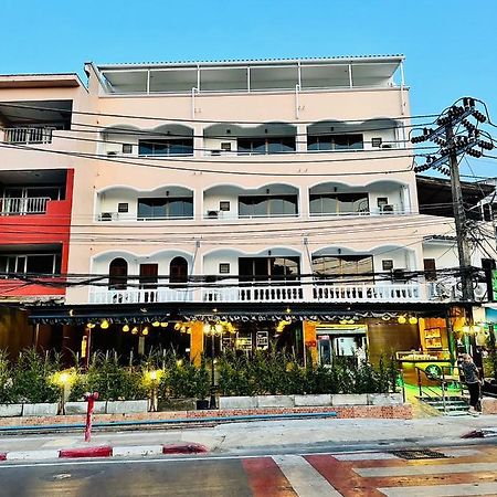Lime Hotel Patong Exterior foto