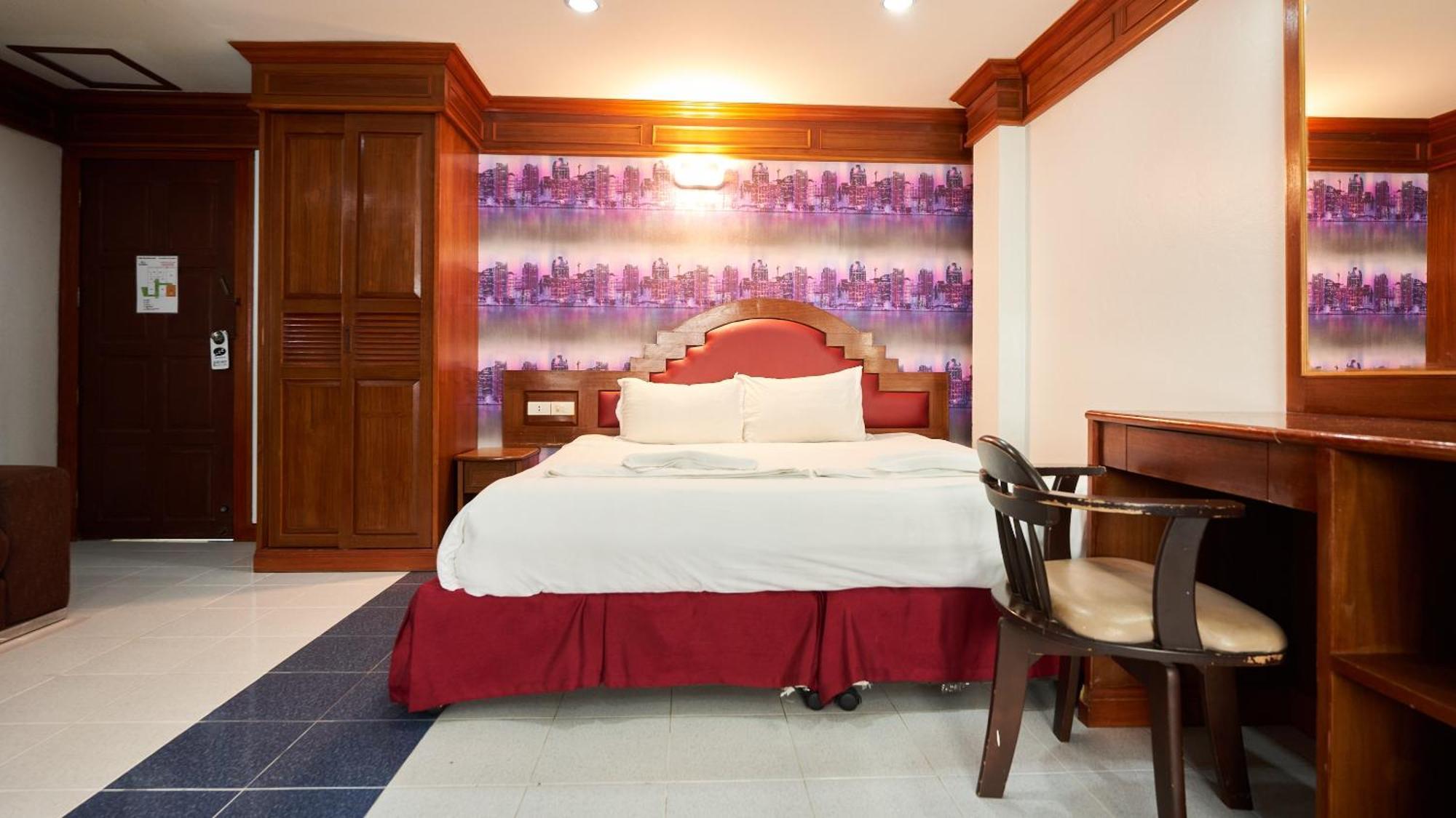 Lime Hotel Patong Habitación foto