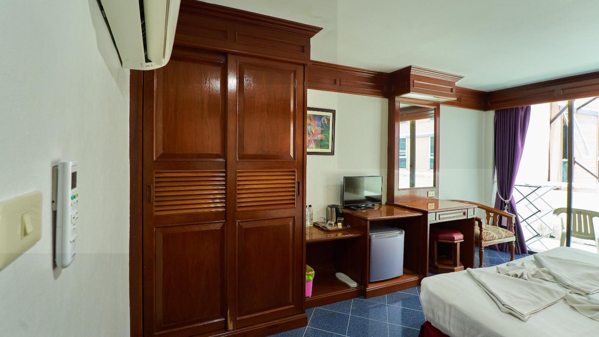 Lime Hotel Patong Habitación foto
