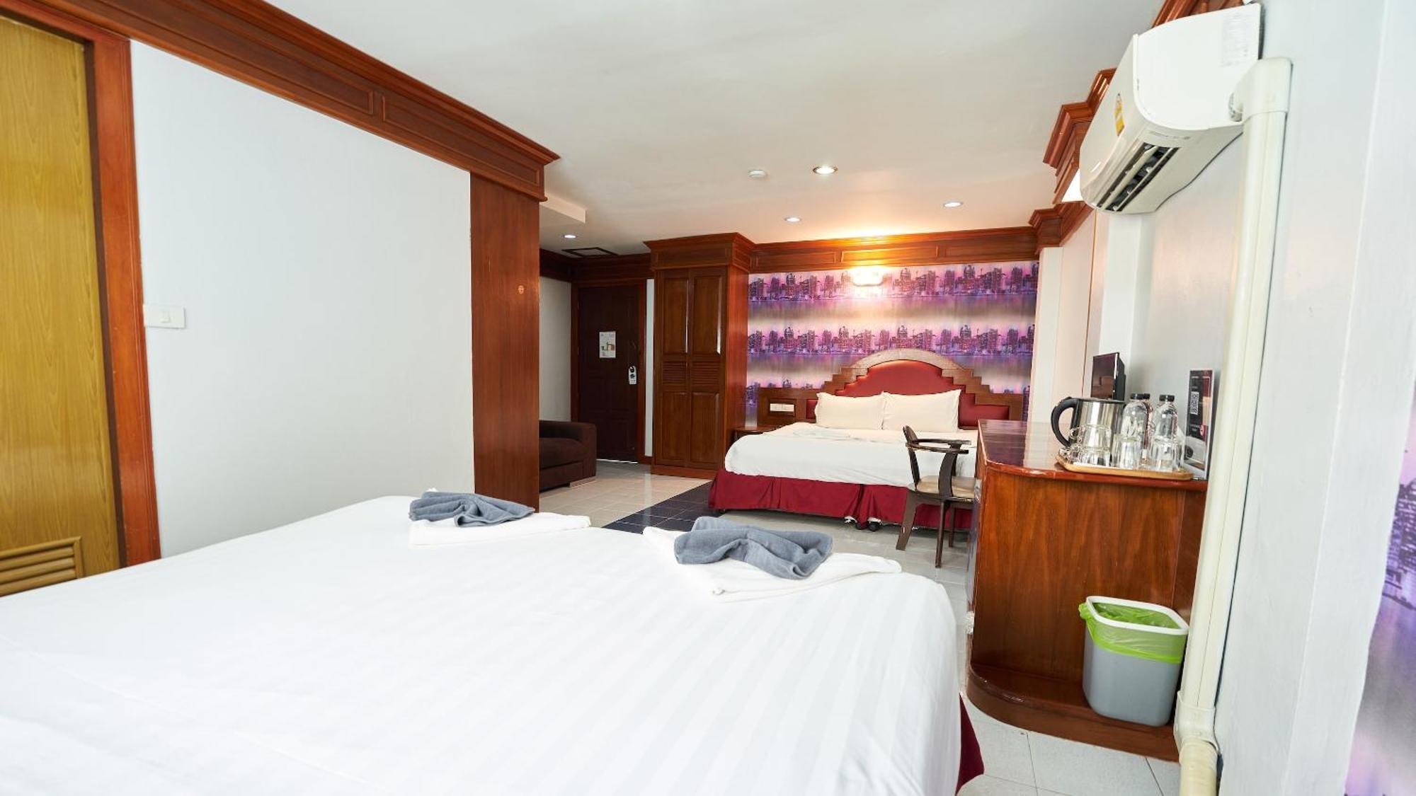 Lime Hotel Patong Habitación foto