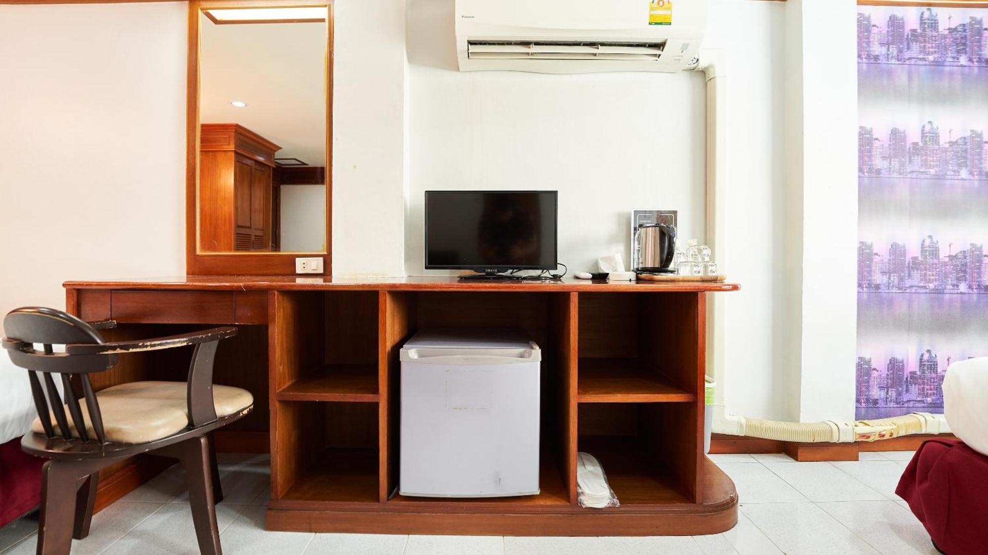 Lime Hotel Patong Habitación foto