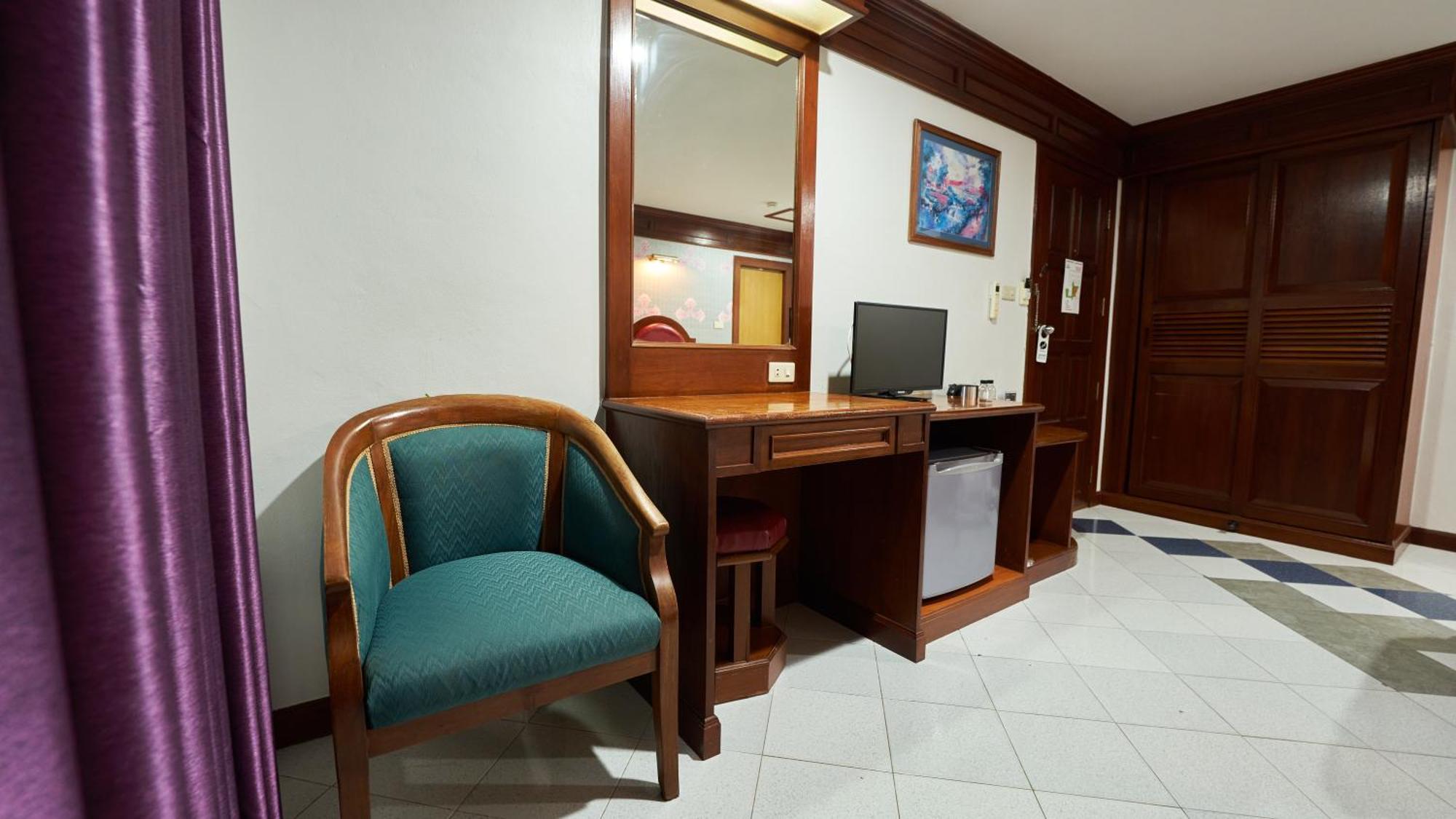 Lime Hotel Patong Habitación foto