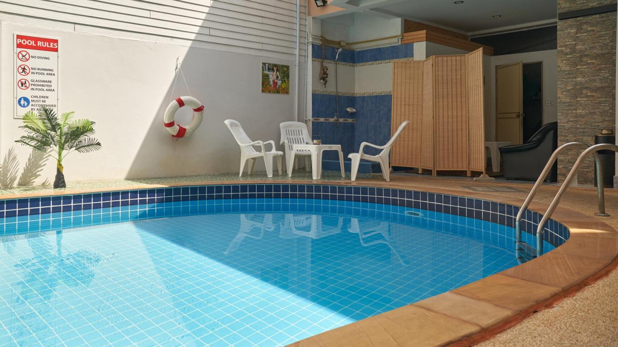 Lime Hotel Patong Exterior foto