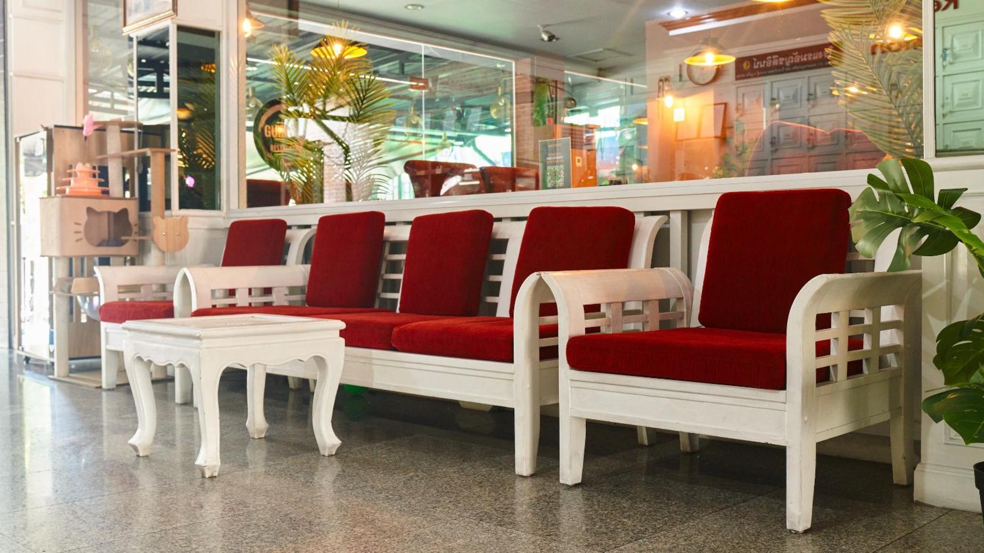 Lime Hotel Patong Exterior foto